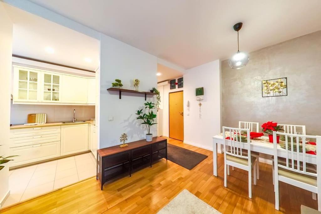 Old Town Spacious Apartment Bukurešť Exteriér fotografie