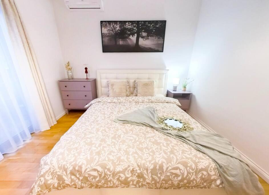Old Town Spacious Apartment Bukurešť Exteriér fotografie