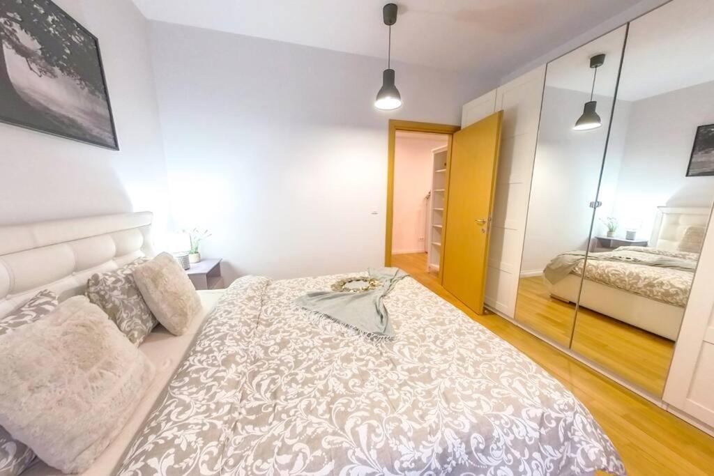 Old Town Spacious Apartment Bukurešť Exteriér fotografie